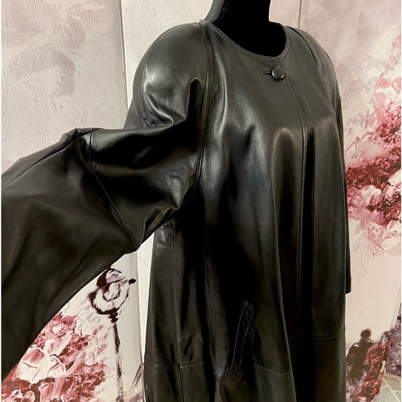 Swing/Vintage/Classic  Black Leather Coat By Cognac - Picture 2 of 16